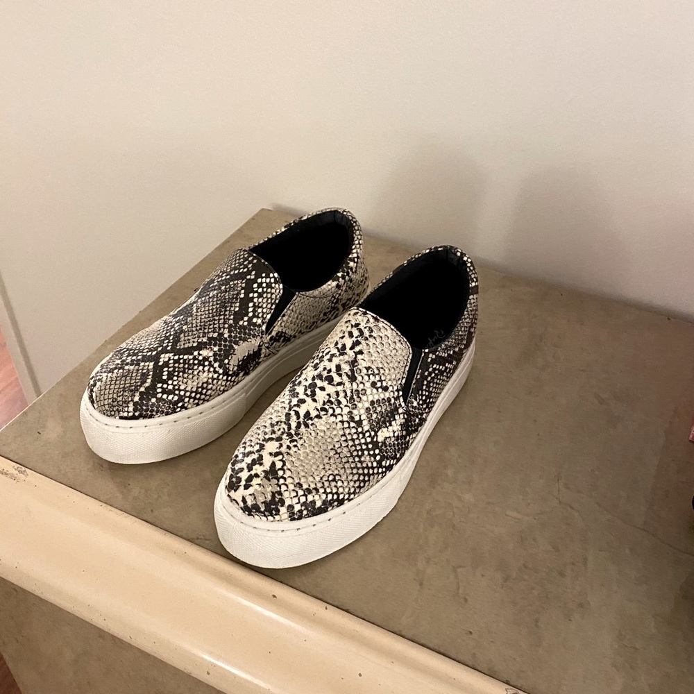 Snakeskin platform sneakers